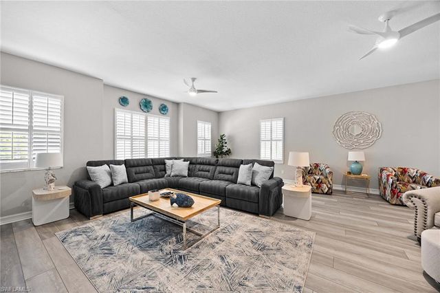 7781 Hawthorne DR # 3204, Naples, FL 34113