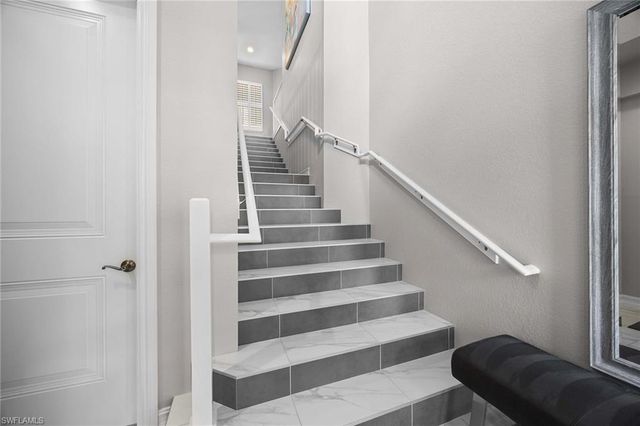 7781 Hawthorne DR # 3204, Naples, FL 34113