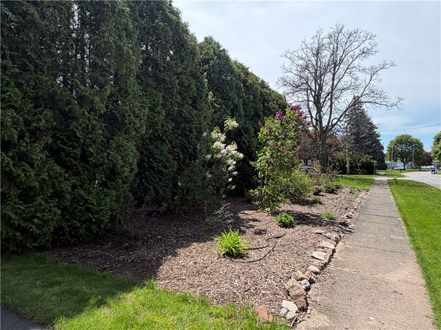 104 Carmas Drive, Greece, NY 14626