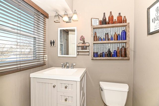 2710 Lander LANE, Waukesha, WI 53188