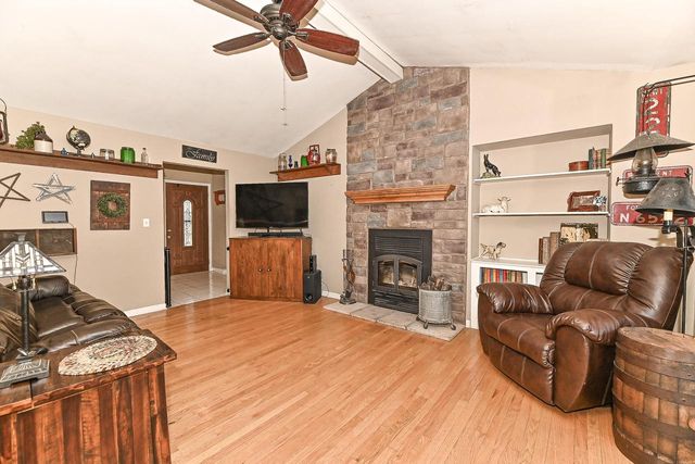 2710 Lander LANE, Waukesha, WI 53188