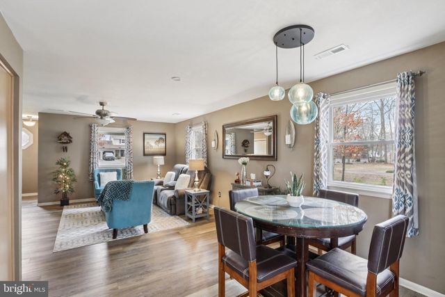 33 STAGECOACH RD, Cape May Court House, NJ 08210