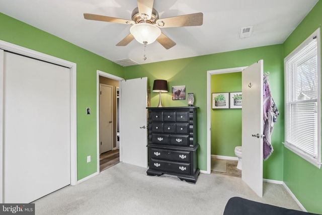 33 STAGECOACH RD, Cape May Court House, NJ 08210