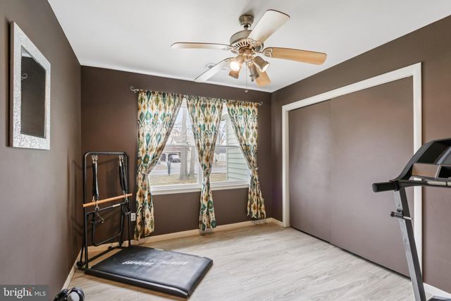 33 STAGECOACH RD, Cape May Court House, NJ 08210