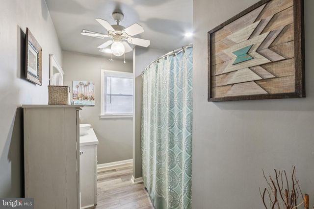 33 STAGECOACH RD, Cape May Court House, NJ 08210