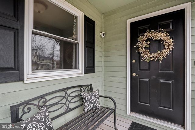 33 STAGECOACH RD, Cape May Court House, NJ 08210