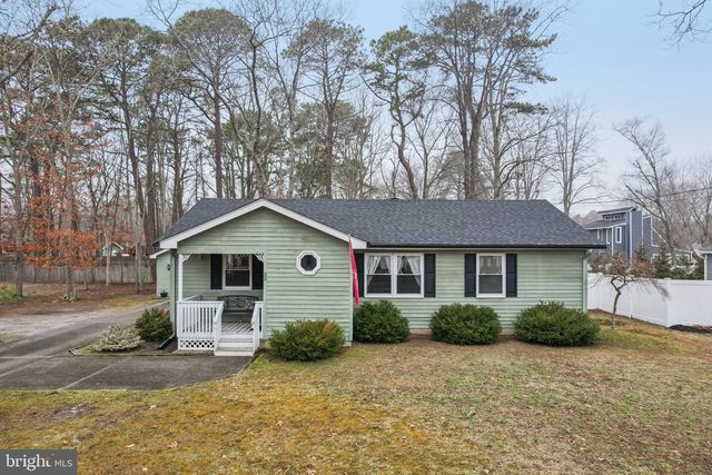 33 STAGECOACH RD, Cape May Court House, NJ 08210