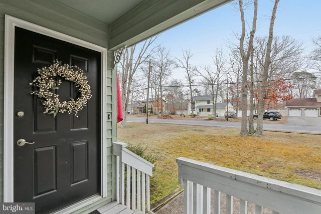 33 STAGECOACH RD, Cape May Court House, NJ 08210