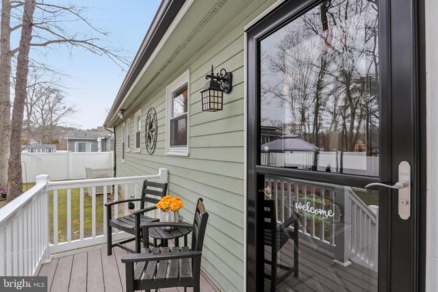 33 STAGECOACH RD, Cape May Court House, NJ 08210