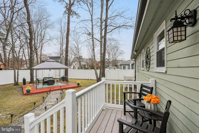 33 STAGECOACH RD, Cape May Court House, NJ 08210