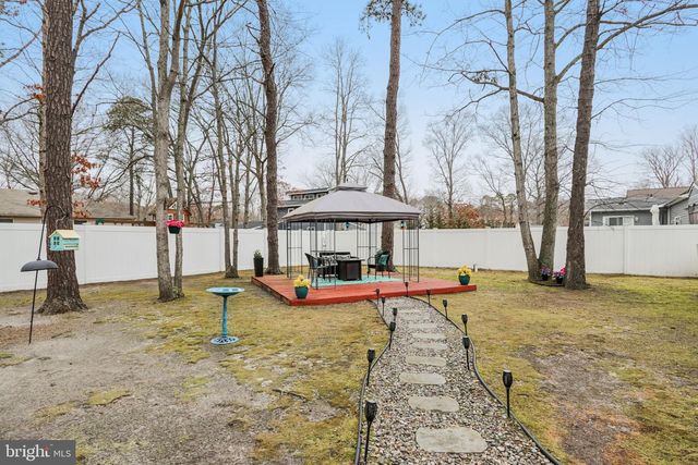 33 STAGECOACH RD, Cape May Court House, NJ 08210