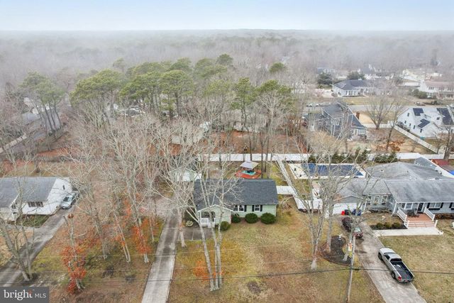 33 STAGECOACH RD, Cape May Court House, NJ 08210