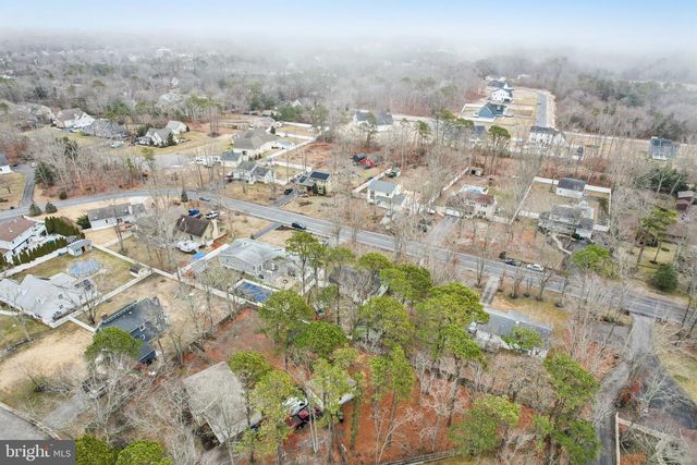 33 STAGECOACH RD, Cape May Court House, NJ 08210