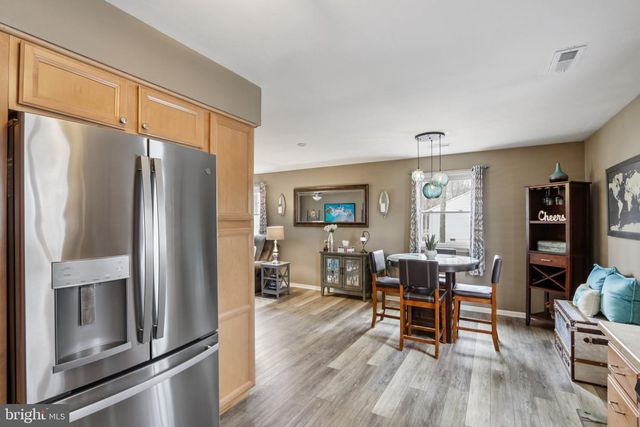 33 STAGECOACH RD, Cape May Court House, NJ 08210