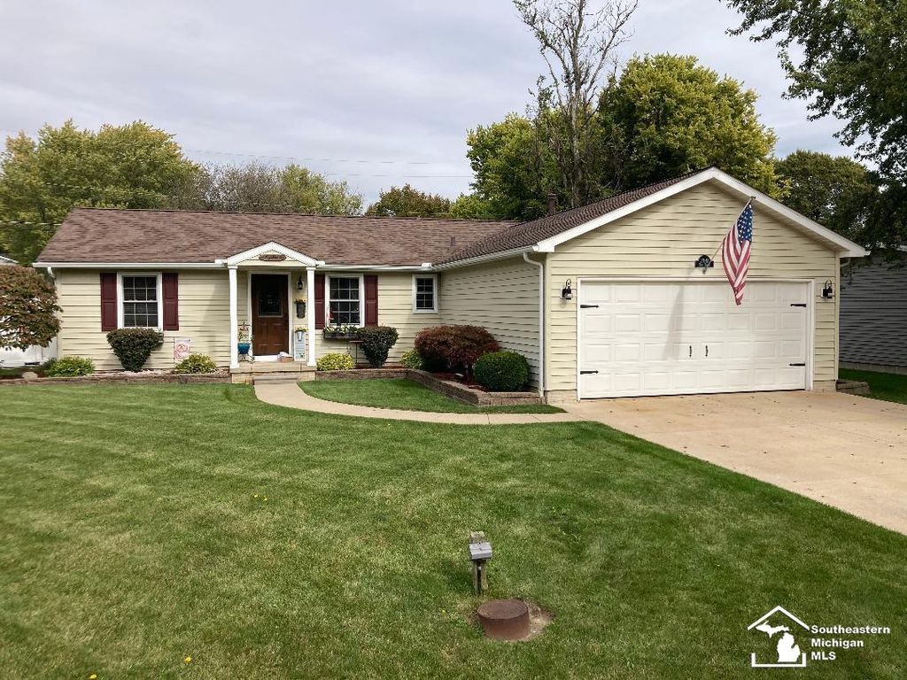 2841 1st Street, Frenchtown Twp, MI 48162
