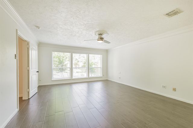 5602 Green Springs Drive, Houston, TX 77066