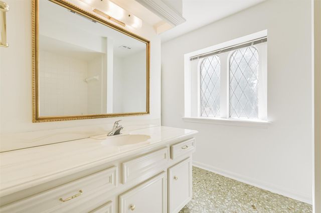 5602 Green Springs Drive, Houston, TX 77066