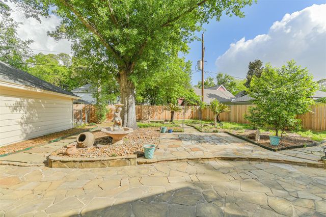 5602 Green Springs Drive, Houston, TX 77066