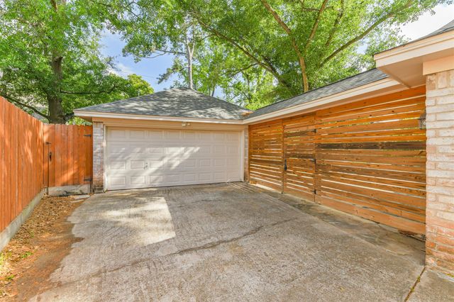 5602 Green Springs Drive, Houston, TX 77066