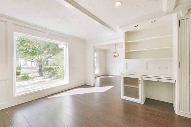 5602 Green Springs Drive, Houston, TX 77066