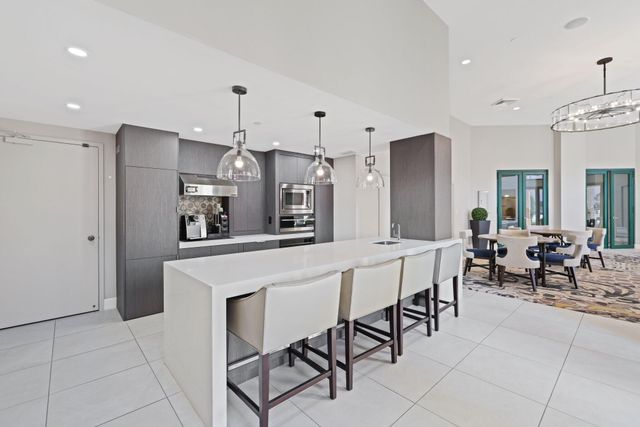 100 SE 5th Avenue 308, Boca Raton, FL 33432