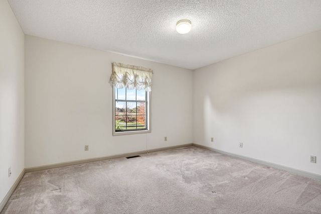 4143 Viola Rd, Mcminnville, TN 37110