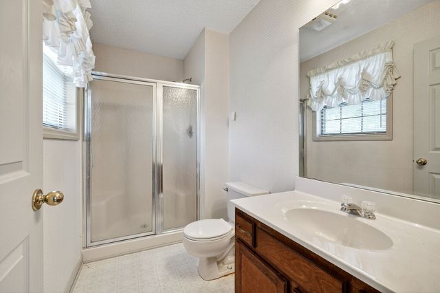 4143 Viola Rd, Mcminnville, TN 37110