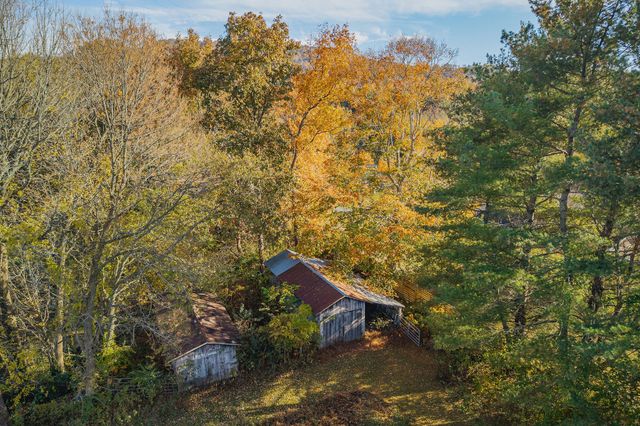 4143 Viola Rd, Mcminnville, TN 37110