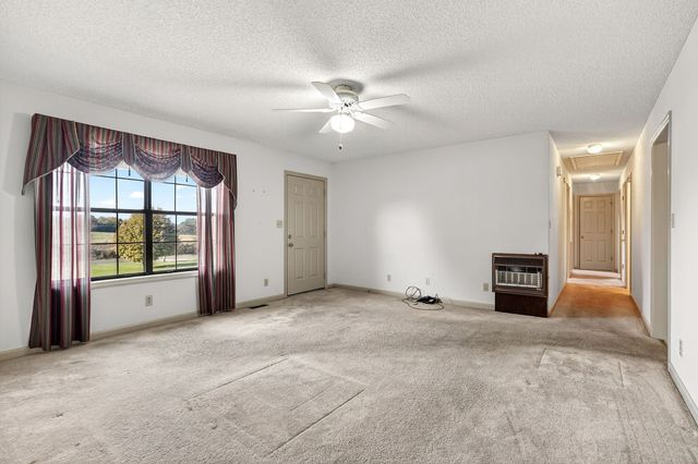 4143 Viola Rd, Mcminnville, TN 37110