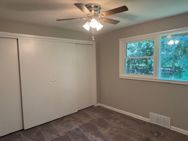 28450 N Shagbark Lane, Libertyville, IL 60048