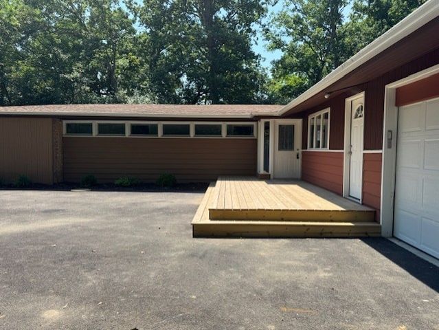 28450 N Shagbark Lane, Libertyville, IL 60048