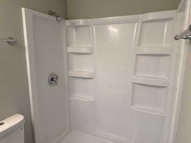 28450 N Shagbark Lane, Libertyville, IL 60048