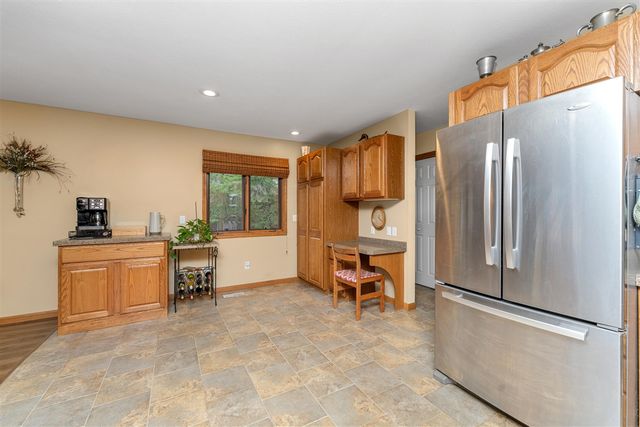 2520 Highpointe Drive, Kalamazoo, MI 49008