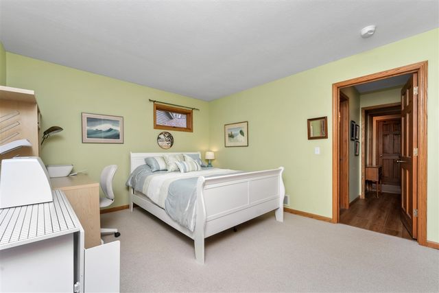 2520 Highpointe Drive, Kalamazoo, MI 49008