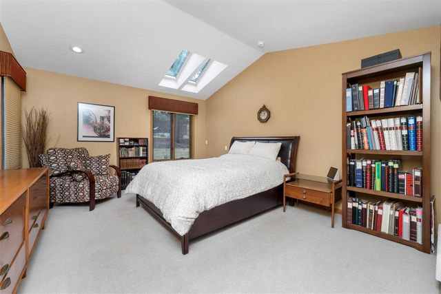 2520 Highpointe Drive, Kalamazoo, MI 49008