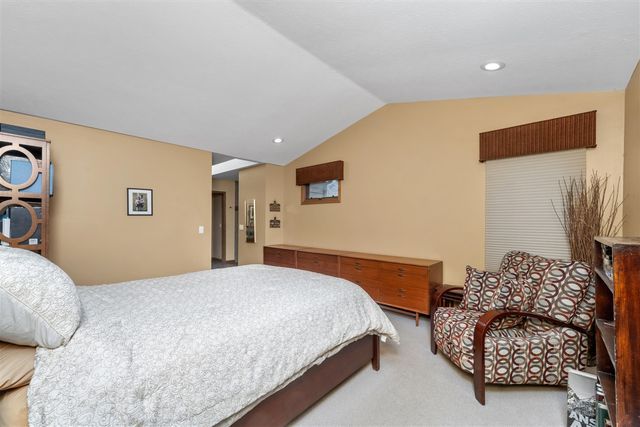 2520 Highpointe Drive, Kalamazoo, MI 49008