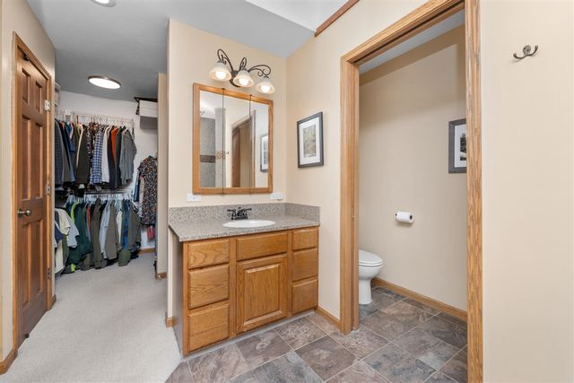 2520 Highpointe Drive, Kalamazoo, MI 49008