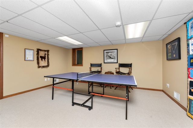 2520 Highpointe Drive, Kalamazoo, MI 49008