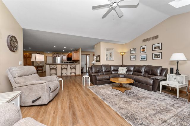 2520 Highpointe Drive, Kalamazoo, MI 49008