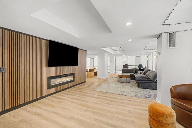 1660 N LaSalle Street 3407, Chicago, IL 60614