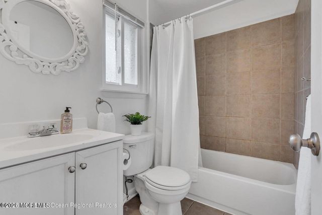 145 Central Avenue 4B, Island Heights, NJ 08732