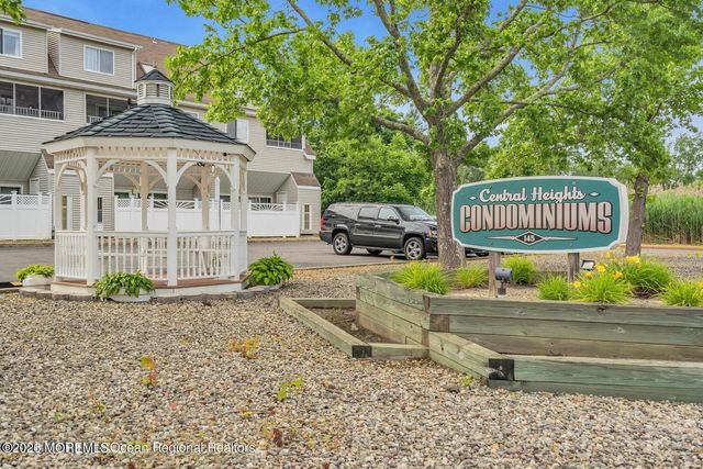 145 Central Avenue 4B, Island Heights, NJ 08732