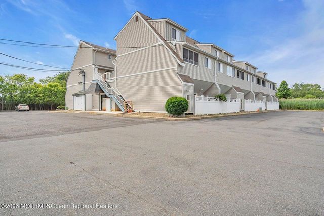 145 Central Avenue 4B, Island Heights, NJ 08732