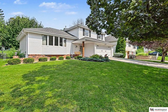 13992 Woolworth Circle, Omaha, NE 68144