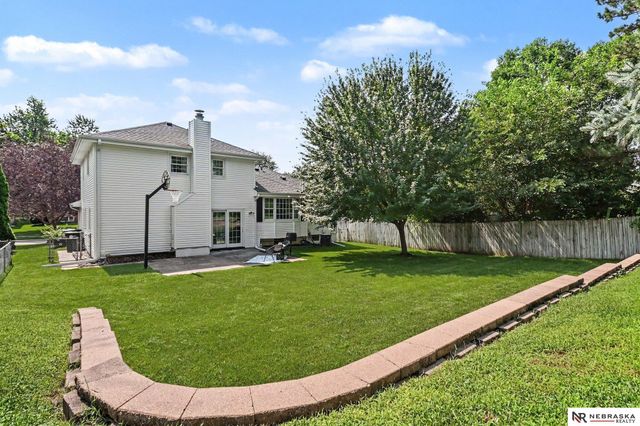 13992 Woolworth Circle, Omaha, NE 68144