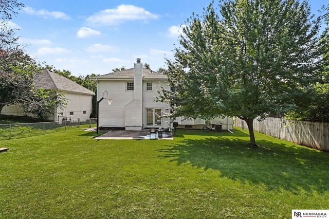 13992 Woolworth Circle, Omaha, NE 68144