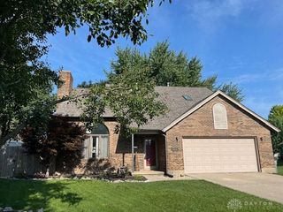 1212 Charleston Court, Troy, OH 45373