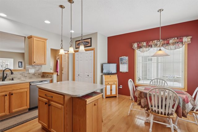 7610 Wistful Vista Drive 1002, West Des Moines, IA 50266