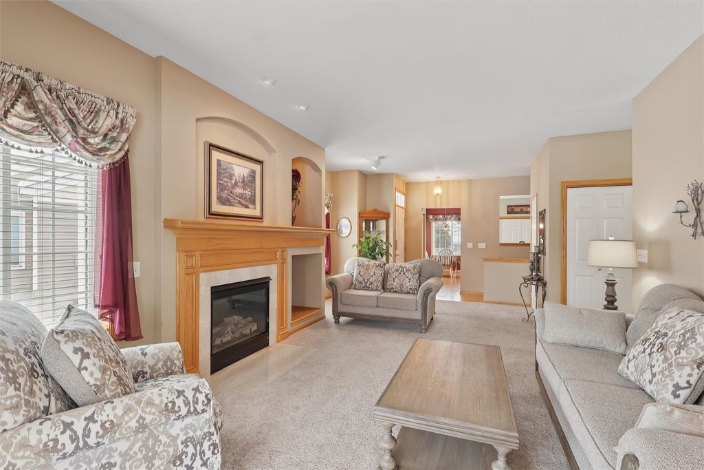 7610 Wistful Vista Drive 1002, West Des Moines, IA 50266