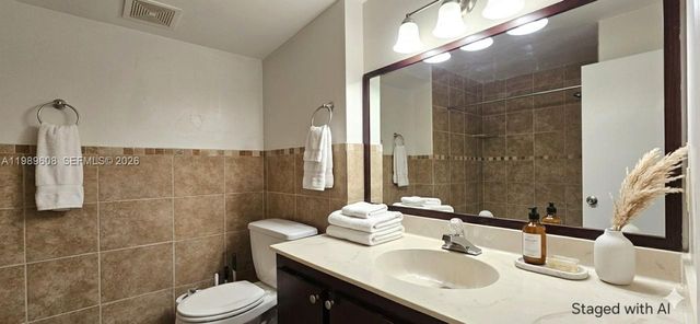 610 Commodore Dr, Plantation, FL 33325